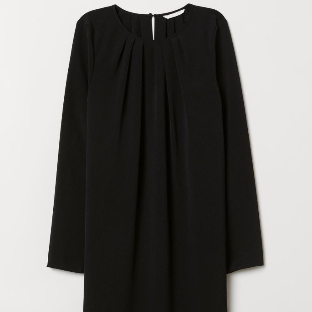 H&M Black long-sleeve dress